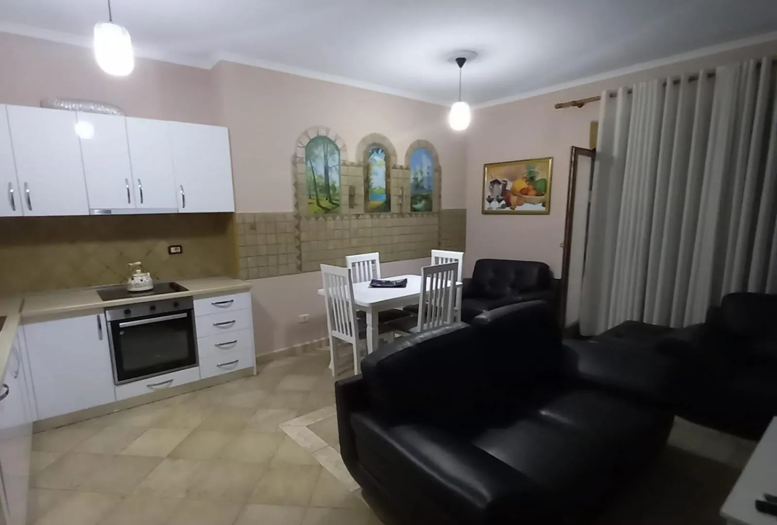 Golden Apartment Tirana 0*,  Albanie