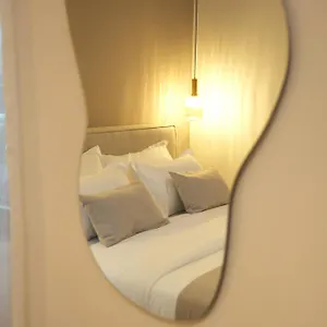 Nea Deluxe Apartment
