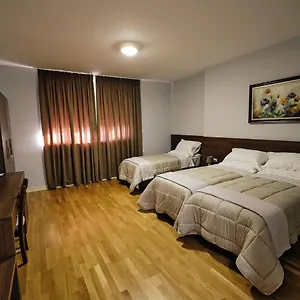 In Center Hotel